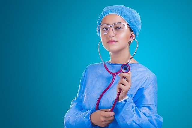 cuanto cuesta un seguro de gastos medicos mayores