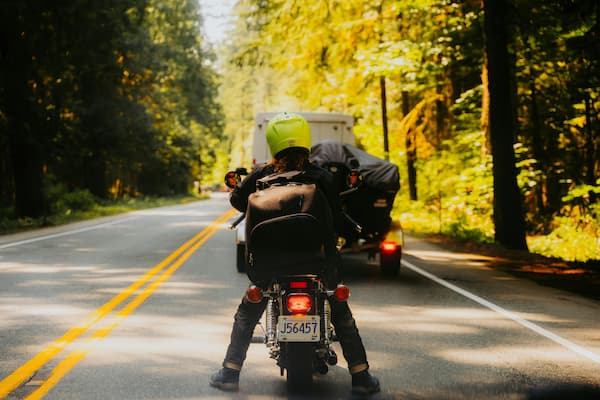 que debes cargar en tu motocicleta