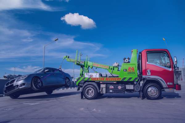seguro de auto cubre grúa