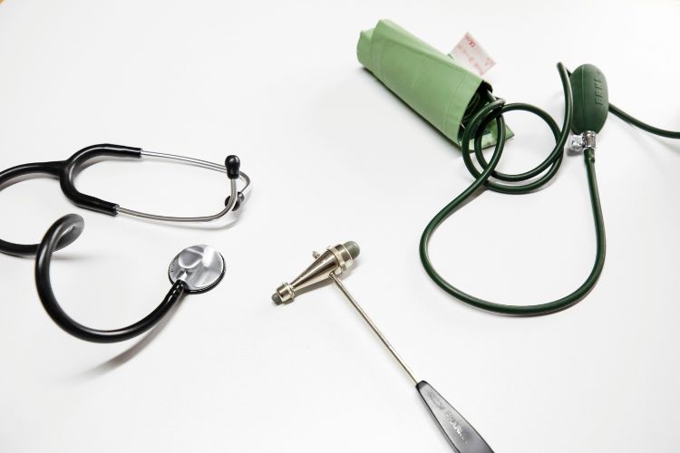 Cuánto cuesta un seguro de gastos médicos mayores