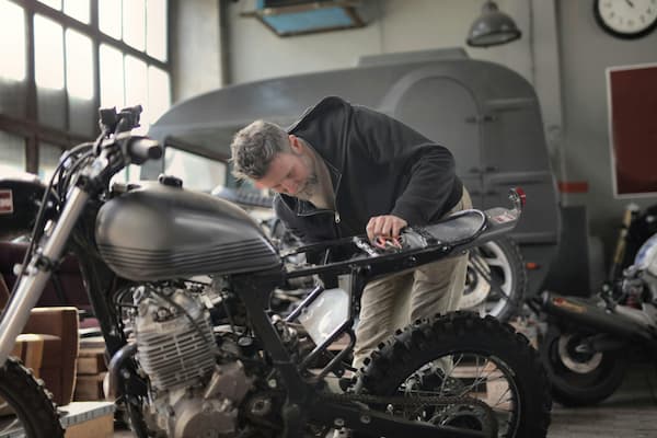 como reparar un motor de moto