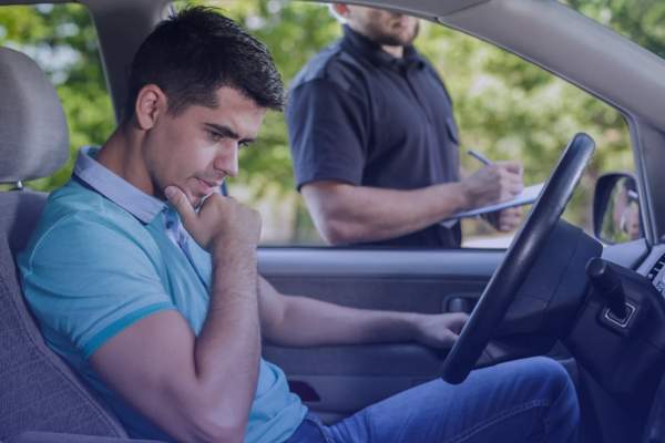 seguro sin licencia de conducir