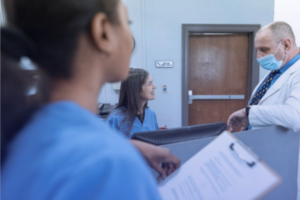 Consejos para elegir un seguro de gastos médicos mayores