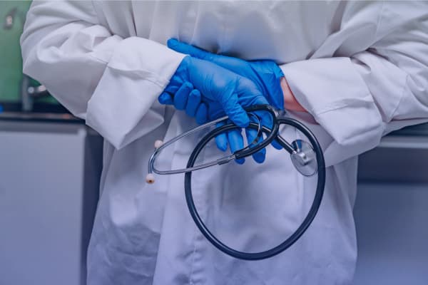 la latino seguros gastos médicos mayores