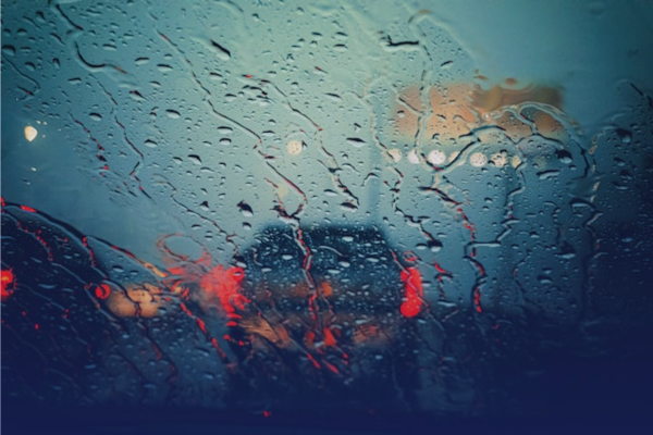 Consejos para manejar en la lluvia